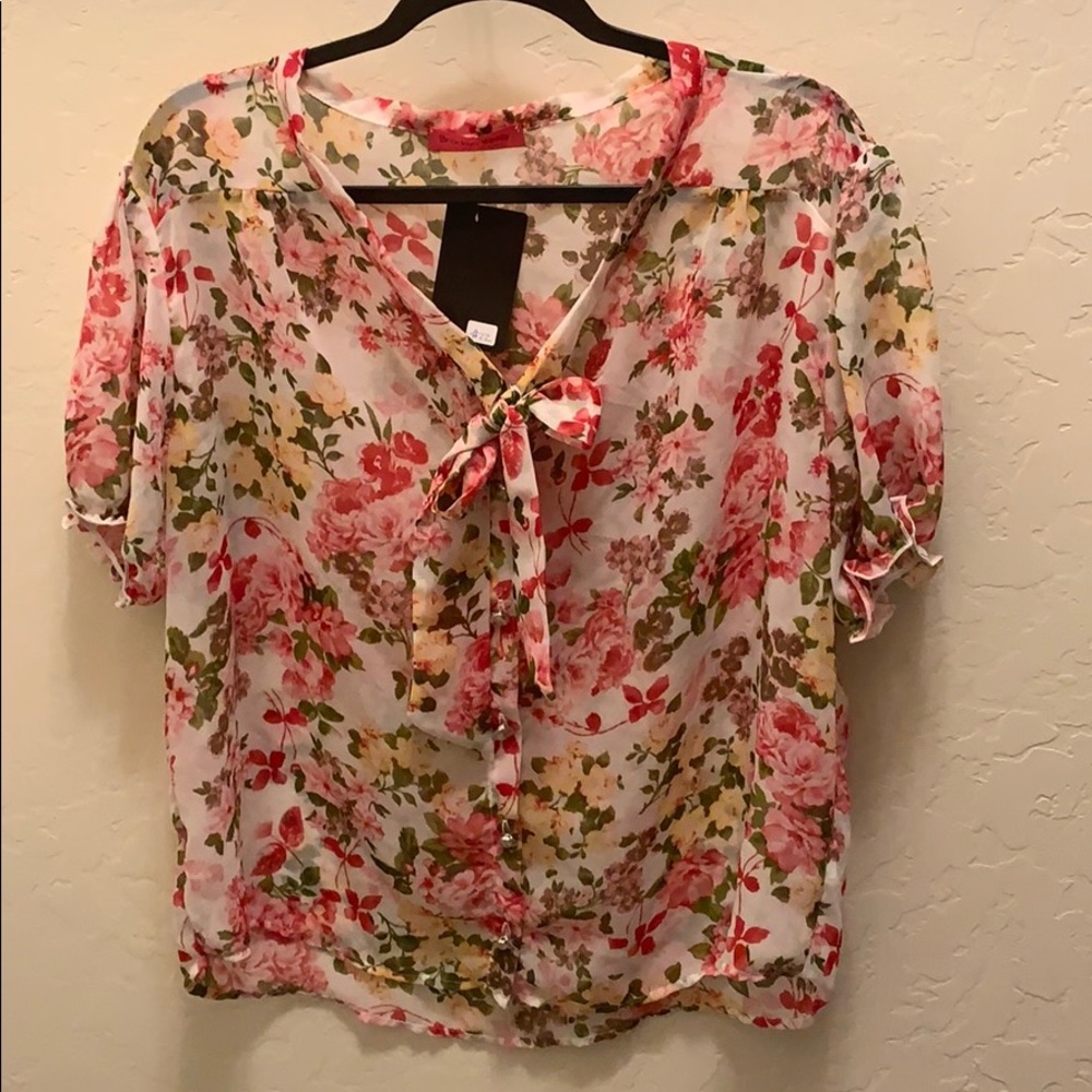 Floral top